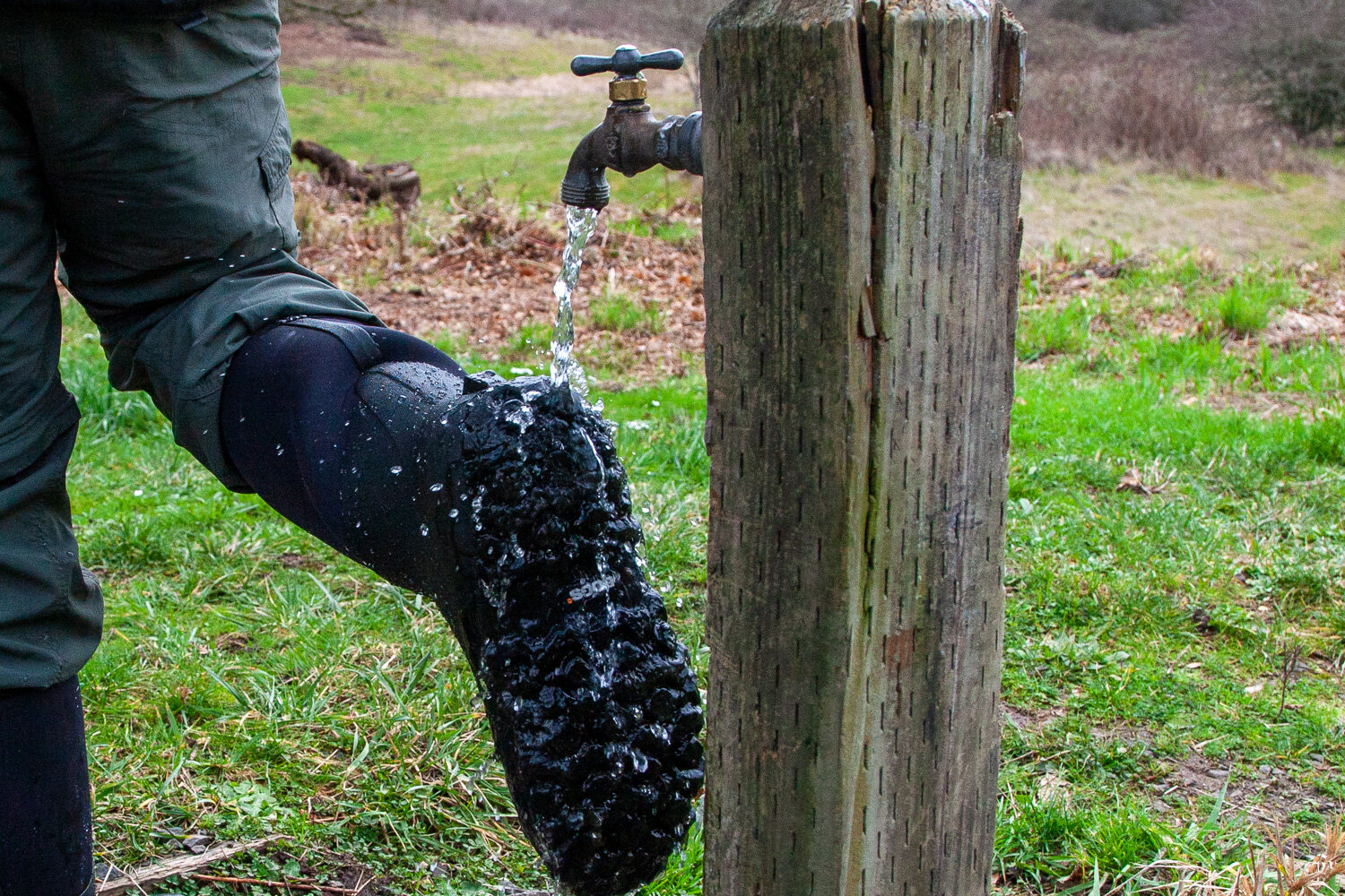 Rain Boots like the Bogs Classic High are easy to clean under running water