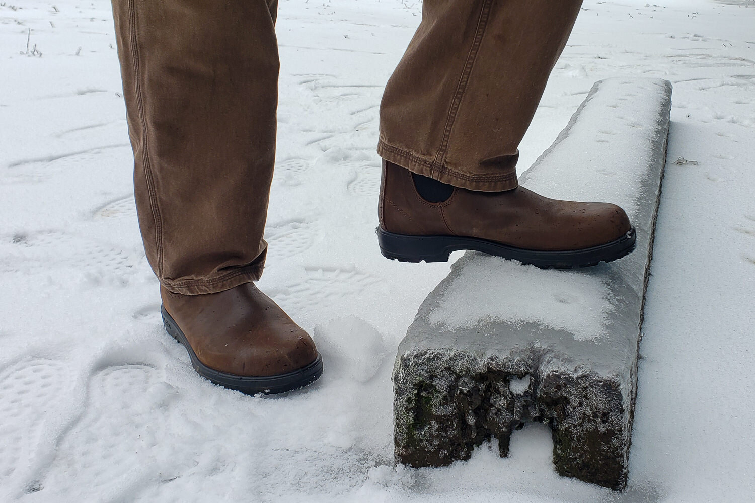 The Blundstone Super 550 Boots are comfortable, stylish, and durable. Plus they can be worn for multiple seasons.