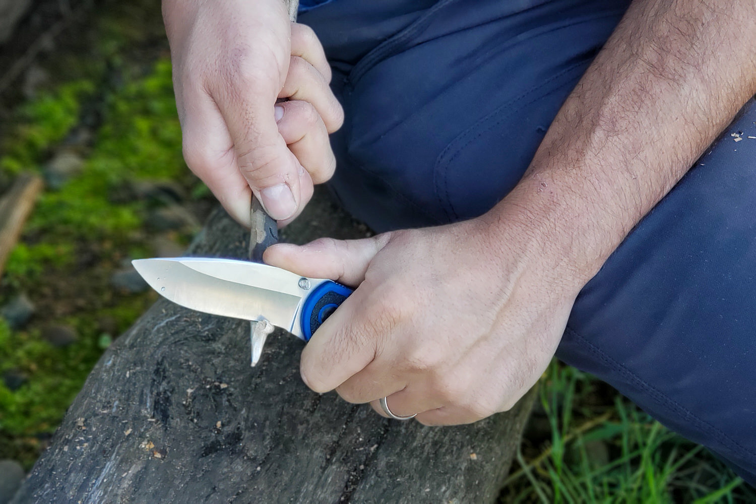 We love the Kershaw Blur because it’s easy to open, it has an ergonomic, Grippy handle, & it’s a great value for the price